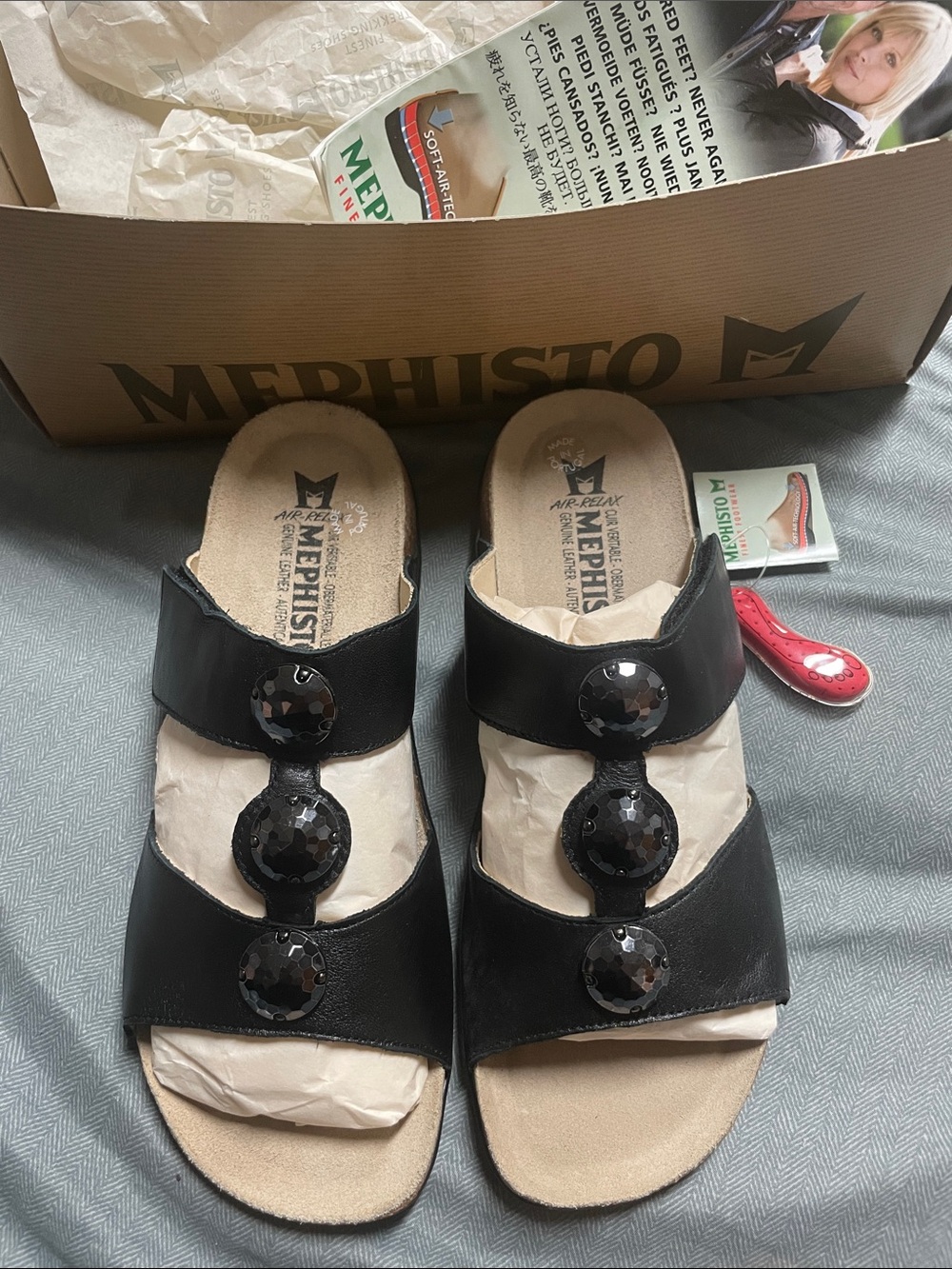 Mephisto Women's Black Three-Button Slip-On Sandals